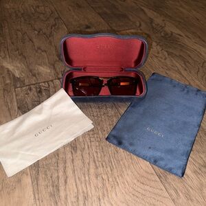 Gucci Black Sunglasses with Blue Velvet Case And Red Interior
